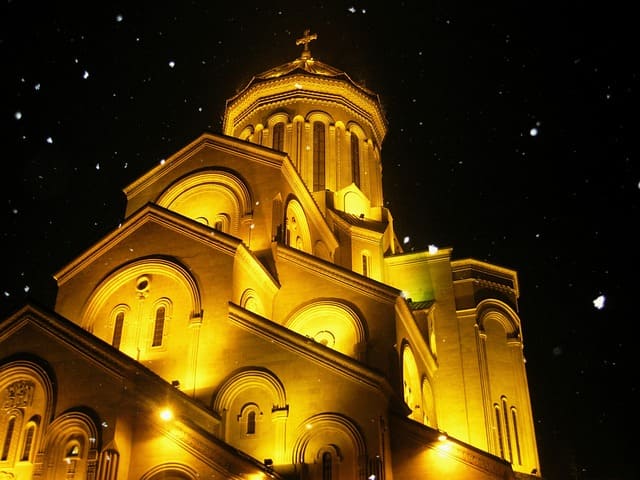 tbilisi-g5762eba41_640.jpg
