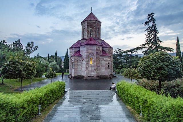 tbilisi-g113627c7a_640.jpg